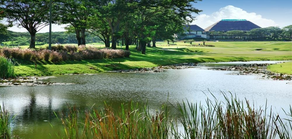 Ciputra Golf, Club & Hotel Surabaya Luaran gambar