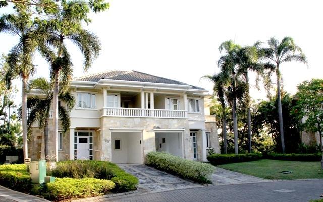 Ciputra Golf, Club & Hotel Surabaya Bilik gambar