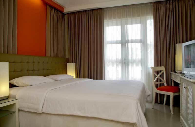 Ciputra Golf, Club & Hotel Surabaya Luaran gambar
